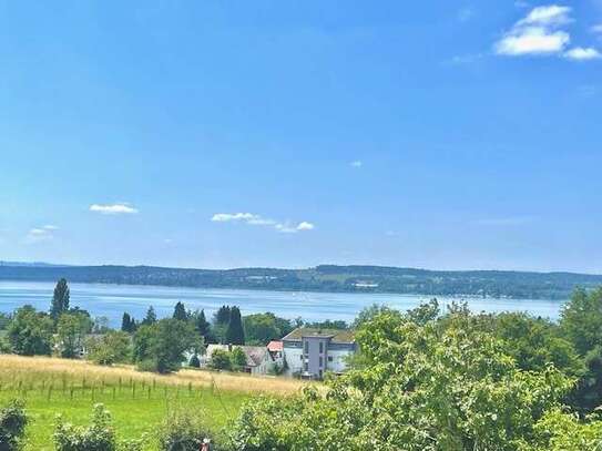 WOHNUNG MIT SENSATIONELLER SICHT AUF SEE UND BERGE