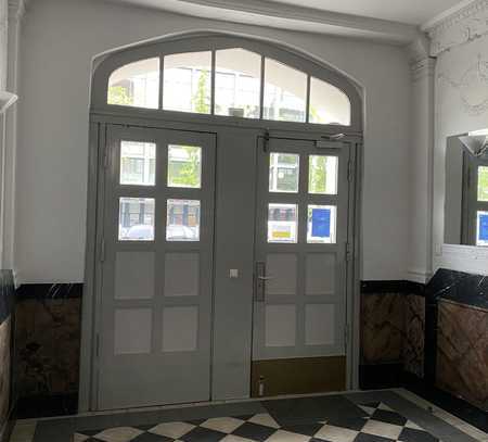 Top sanierte 2-Zimmer Altbauwohnung ohne Provision und sofort zu beziehen