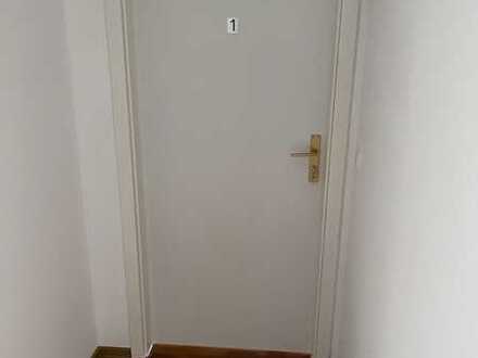 Wohngemeinschaft (5 Zimmer zur Auswahl) Renoviert März 2023 , in Zentrum von Stuttgart!