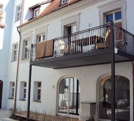 Wohnen und leben in einem barocken Stadtpalais!*Bad en Suite*Balkon*