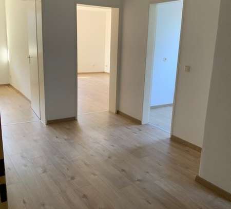 Sanierte 3-Zimmer-Wohnung mit Balkon und neuem Bad!