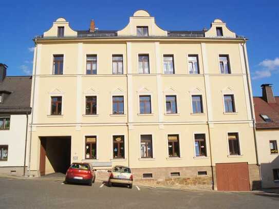 Sehr schöne 2-Raum-Wohnung im sanierten, denkmalgeschützten Altbau!