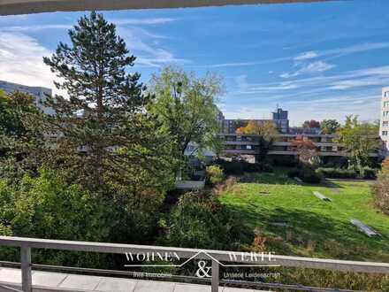 4 Zimmer Maisonettewohnung mit 2 Loggien in Köln-Neubrück