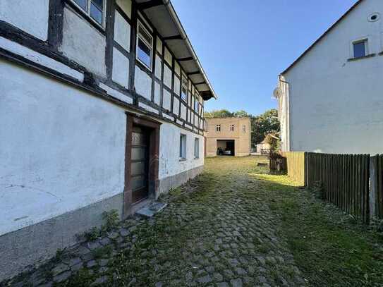 Historisches Anwesen mit ehemaliger Getreidemühle, Scheune und viel Land in Frohburg OT Flößberg