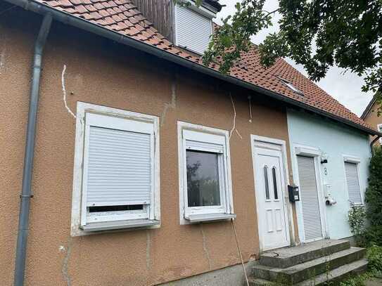 +++ Sanierungsbedürftiges EFH (Reihenmittelhaus) mit Schuppen und Garten in 38312 Börßum+++