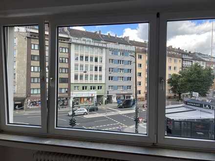 Schöne, zentral gelegen 2 Zi. Wohnung mit Einbauküche und Balkon (nähe Hbf Düsseldorf) zu vermieten