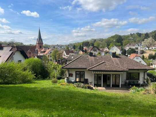 Herbstangebot - großes Grundstück mit Bungalow