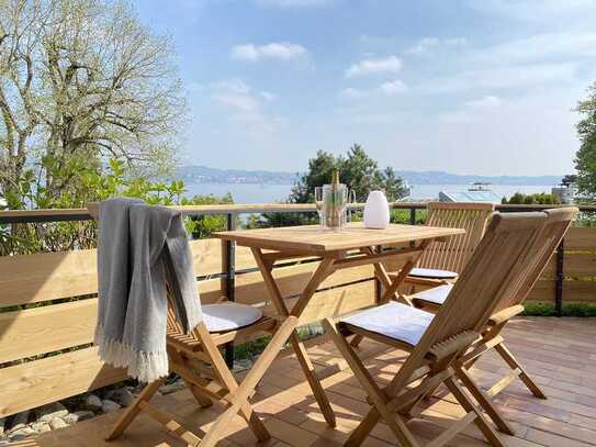 Voll möblierte Traumwohnung mit Balkon und Seeblick