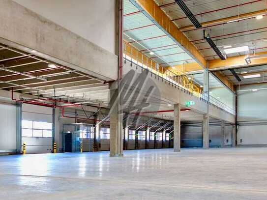 SCHNELL VERFÜGBAR ✓ Lager-/Logistik (9.500 m²) & Büro (500 m² / erweiterbar)