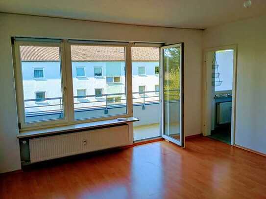 Helle 1-Zimmer-Wohnung mit großem Südbalkon in Rosenheim Süd