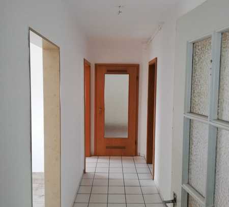 Gevelsberg/Taubenstr. Schöne DG 90 m²-Whg. m. 4 Zi. - kein Balkon/Gartennutzung