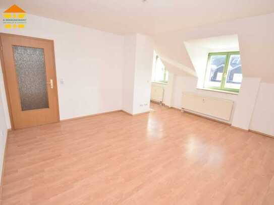 Super Dachgeschoss-Wohnung in toller Lage - Ideal für SINGLES!