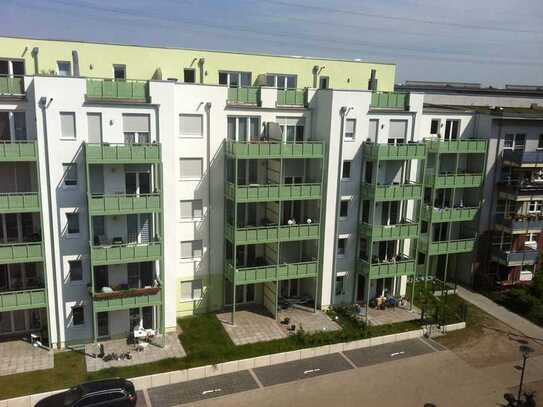 GENSINGER BÖGEN - Große 3-Zimmer-Wohnung mit sonnigem Balkon