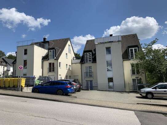 Stilvolle 2-Zimmer-Maisonette-Wohnung mit Balkon und EBK in Bergisch Gladbach