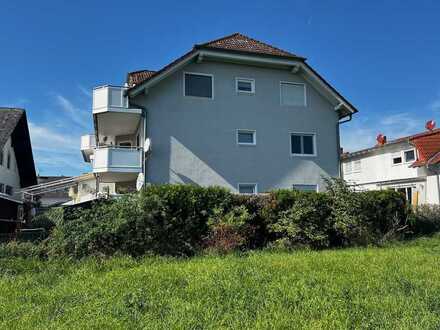 Wohnen im Eigentum oder Kapitalanlage! Top gepflegte und großzügige 3 Zimmer Wohnung mit Balkon...