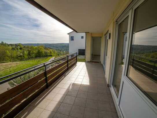 Leben mit der Natur - 3,5 Zimmer Whg. mit großem Südbalkon, eigenem Garten, Einzelgarage, Stellplatz