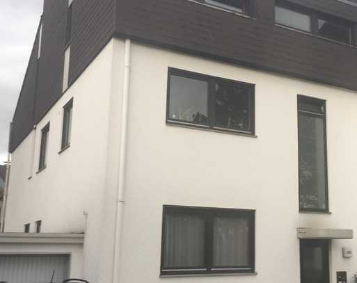 Stilvolle, gepflegte 2-Raum-EG-Wohnung mit Terrasse in Bergisch Gladbach