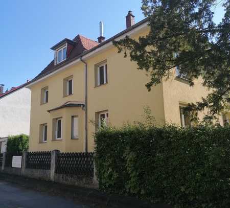 Schönes Haus aus den 30er Jahren – freistehend – ruhige Bad Homburger Citylage