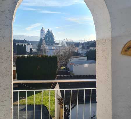 familienfreundliche 5-Zimmer-Wohnung mit Balkon/Garten in zentraler Wohnlage