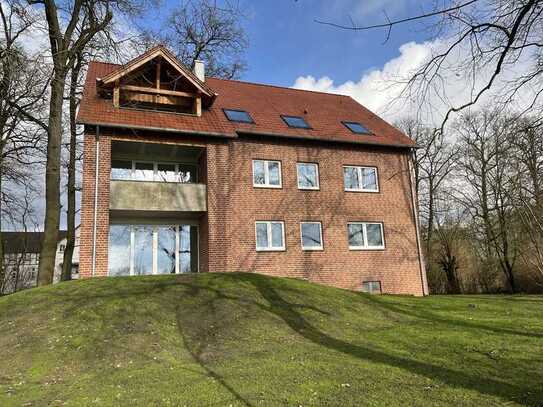 Geschmackvolle 3-Raum-Wohnung mit 2 zusätzlichen Räumen im ausgebauten Spitzboden und Loggia