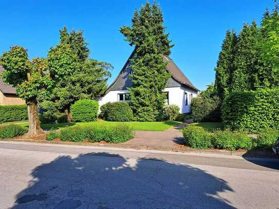 Freistehendes Einfamilienhaus mit 7-Zimmern, großem Garten, ruhige Lage in Gladbeck-Butendorf