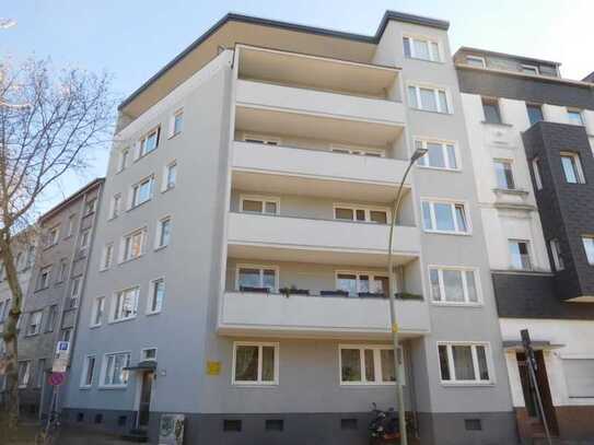 3-Raum-Wohnung in Duisburg-Duissern mit Balkon