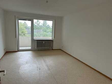 2 Zimmer mit großem Balkon