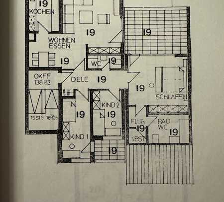 Geschmackvolle 4,5-Zimmer-DG-Wohnung im Grünen und zentral gelegen