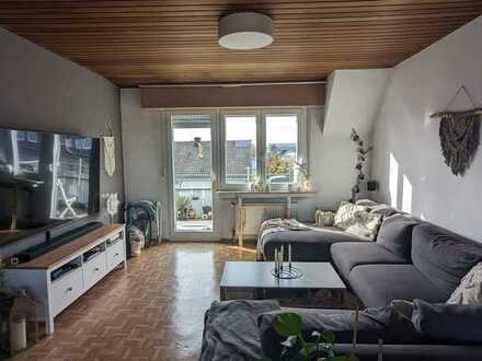 Dachgeschosswohnung mit 3,5 Zimmern in Niederkassel Mondorf