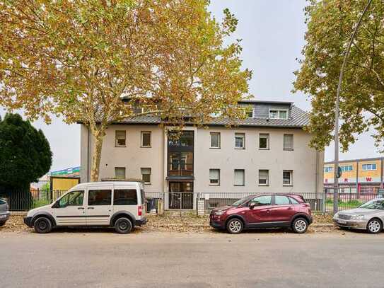 7-Familienhaus mit Balkon, Unterkellerung, Bad & WC mit Fenster, helle Raumaufteilung und Garten