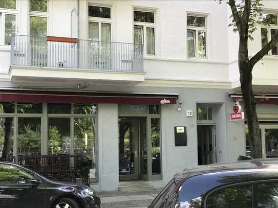 Ladenlokal / Restaurant direkt am Boxhagener Platz - Retail Area / Restaurant on Boxhagener Platz