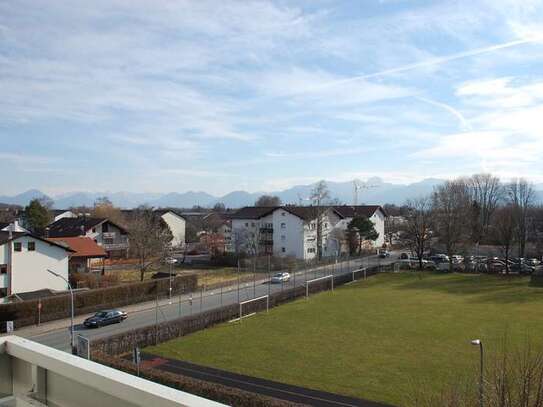 4 Zi-Wohnung in der 3ten Etage mit herrlichem Bergpanorama ***Frisch Saniert***