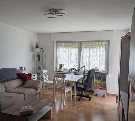Helle 3-Zimmer-Hochparterre-Wohnung mit Balkon in Sankt Augustin