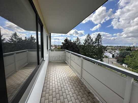 Moderne 3 Zimmer Wohnung mit Balkon in Pulheim