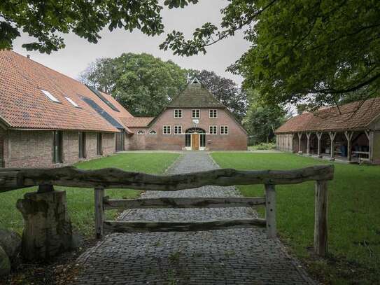 Schöne, geräumige zwei 1/2 Zimmer Wohnung im Ammerland (Kreis), Westerstede