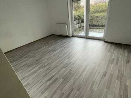 Ansprechende 2-Zimmer-Souterrain-Wohnung mit Balkon in Bruchsal