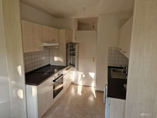 3-ZW über zwei Ebenen mit Balkon, Terrasse und EBK in Höchberg/Hexenbruch!