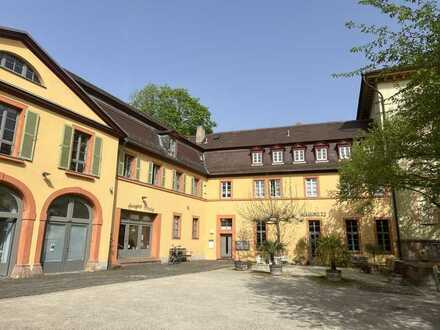 Charmantes Café/Bistro in der historischen Remise des Herrnsheimer Schlosses