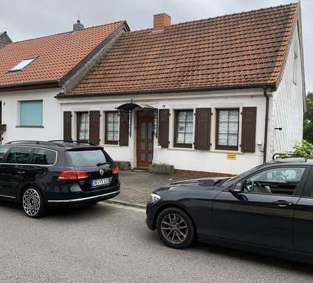 Preiswertes, gepflegtes 3-Raum-Reihenendhaus in Saarbrücken