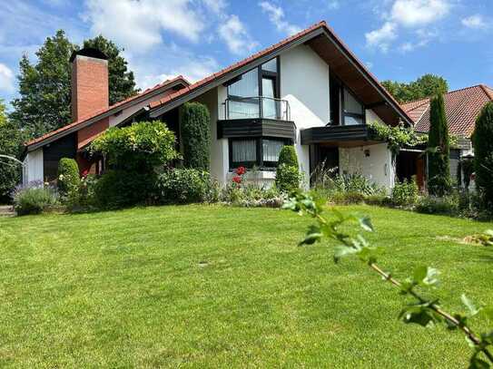 Freistehendes Einfamilienhaus mit sonnigem Gartengrundstück - Privatverkauf !