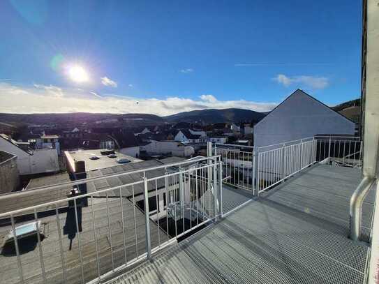 Helle 2-Zimmer-Wohnung mit herrlichem Ausblick und Einbauküche in der City von Ahrweiler