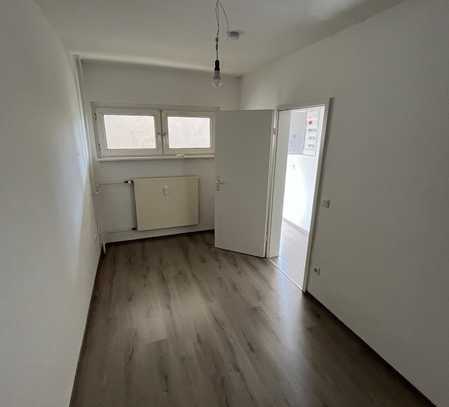 Zentrale 3 Zimmer Wohnung in Kaßlerfeld!