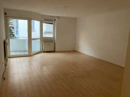 Schöne 2,5 Zimmer Wohnung mit 2 Balkonen und Einbauküche in Stuttgart-Süd