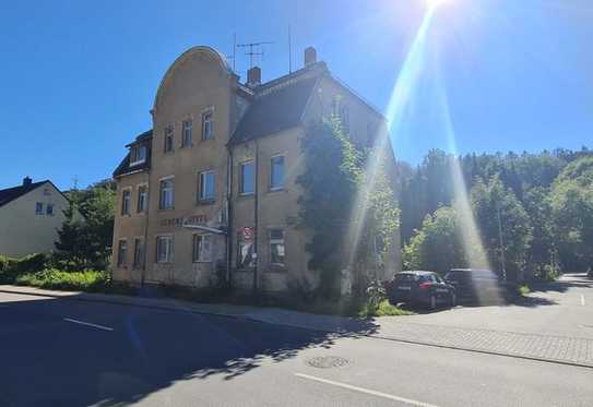 Entkerntes Mehrfamilienhaus im Speckgürtel von Chemnitz