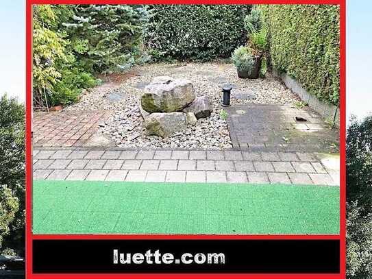 Gemütliches DHH, 3 Zi, EBK, Bad, Kunst, überdachter Freisitz, Markise, Steingarten, Springbrunnen...