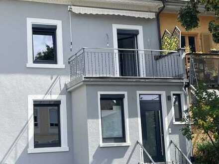 Traumhaftes Wohnen im Köchlin Haus: Gemütliches Reihenhaus, zentral in Lörrach-Stetten