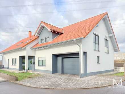 MG - Exklusives Einfamilienhaus mit Garage und Garten in Otterbach