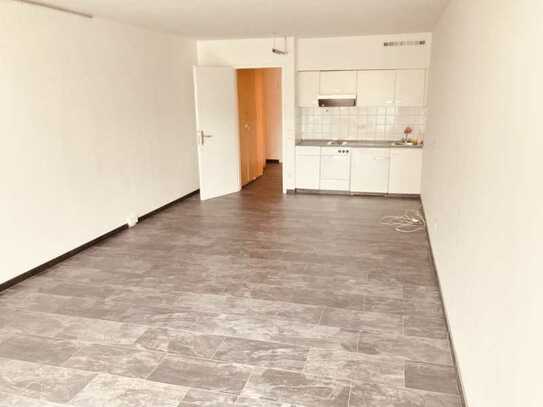 OlyDorf: freies und großes Terrassenappartement, 44 m², Straßbergerstraße!