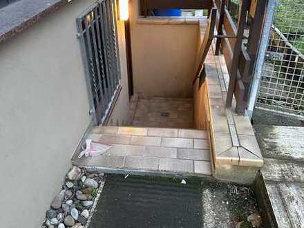Souterrainwohnung