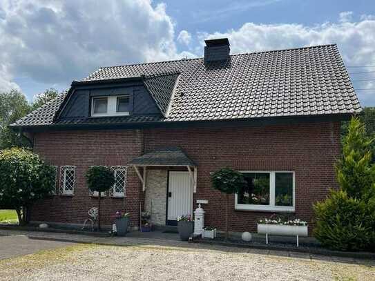 Großzügiges Einfamilienhaus mit wunderschönem Garten im Außenbereich von Schermbeck- Gahlen